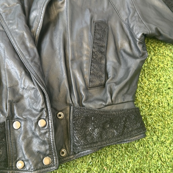 Vintage Wilson’s Leather Jacket - Picture 4 of 12